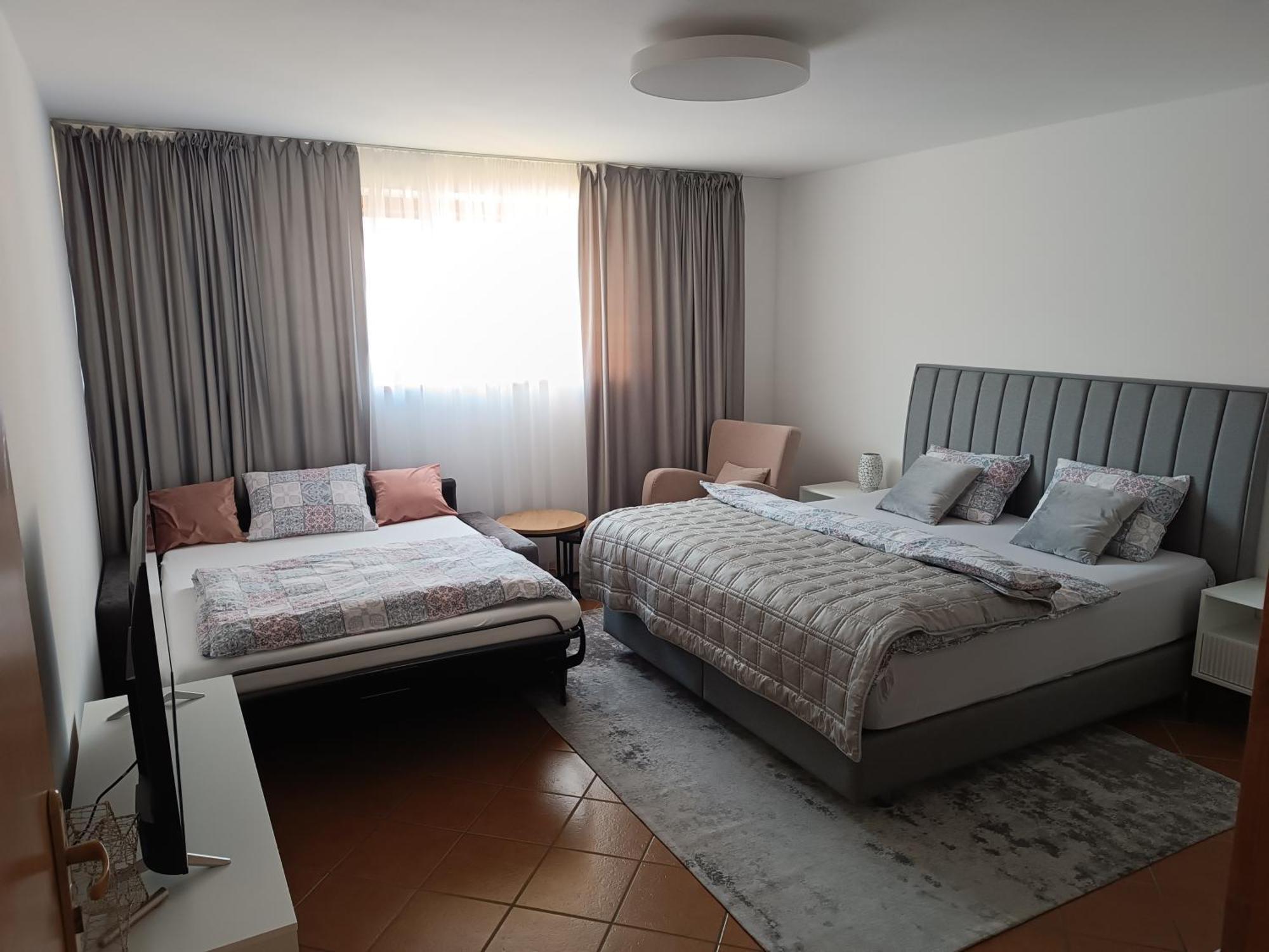Liptovský Mikuláš 3 Bathrooms Apartman Mimi מראה חיצוני תמונה