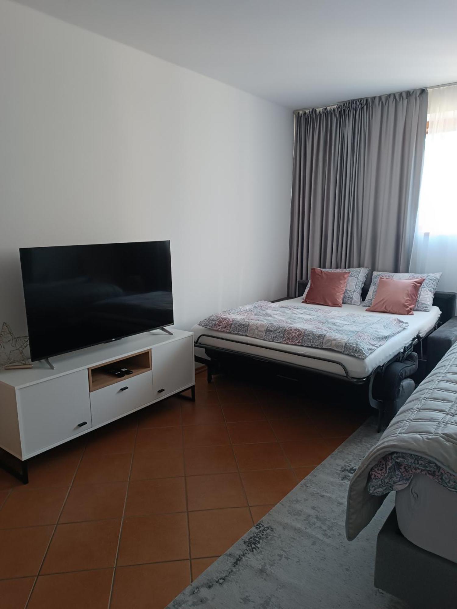 Liptovský Mikuláš 3 Bathrooms Apartman Mimi מראה חיצוני תמונה